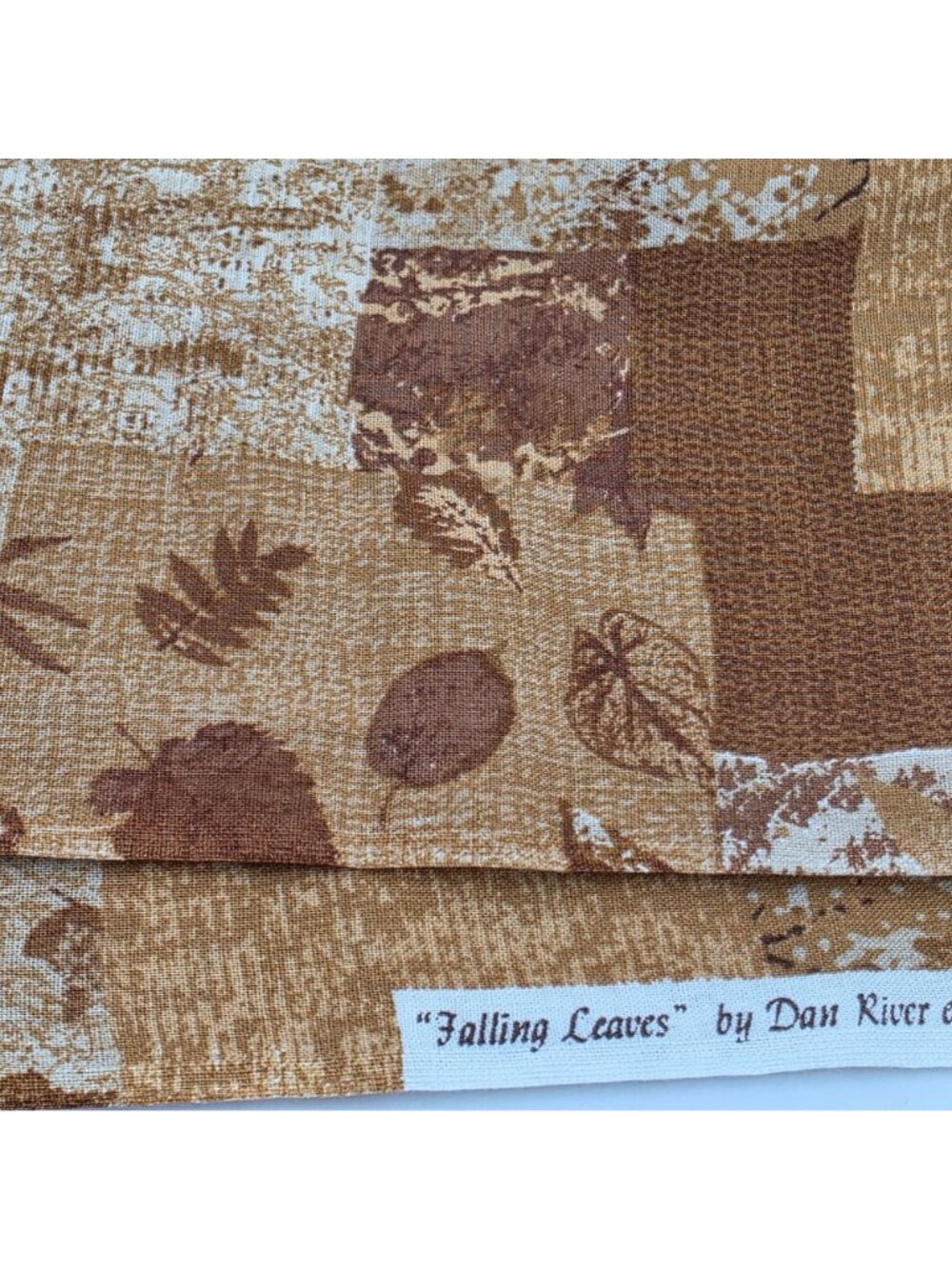 Falling Leaves Hancock Fabric Autumn Leaf Patchwork Brown & Gold Cotton 1 Yard - Picture 4 of 4